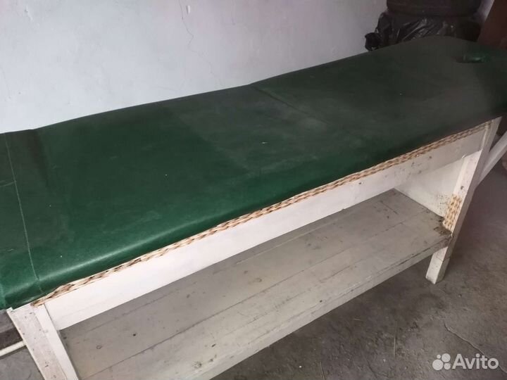 Стол для массажных услуг, стационарный