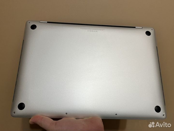 Apple MacBook Pro 15 2018 32 Гб оперативной памяти