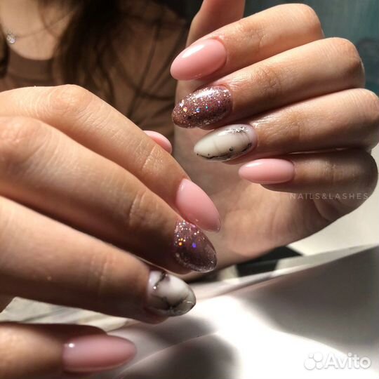 Маникюр с покрытием гель-лаком
