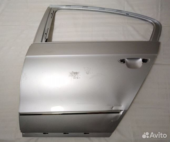 Дверь задняя левая Фольксваген Пассат Б6 седан