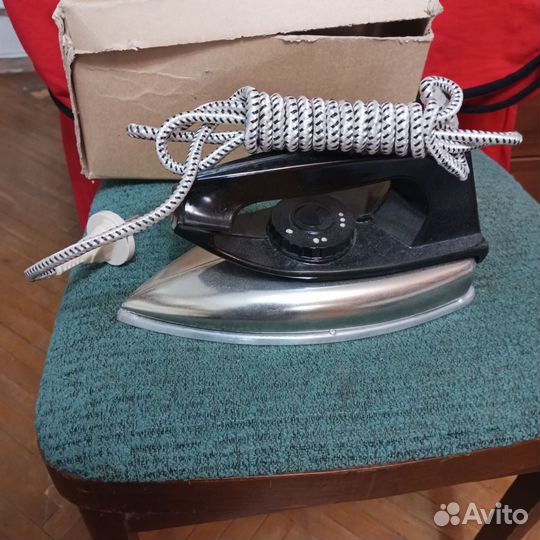Утюг новый из 1993 года