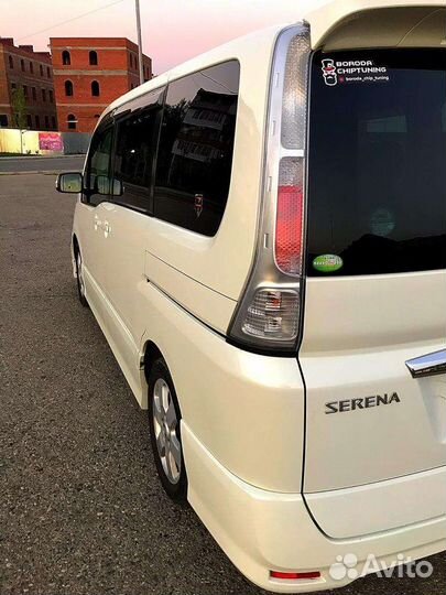 Nissan Serena, 2010