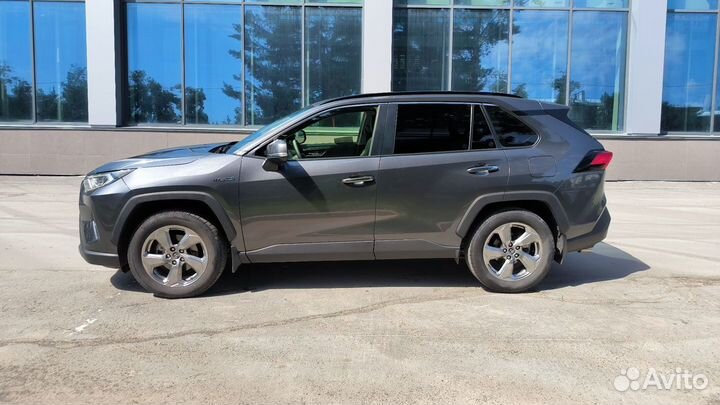 Toyota RAV4 2.5 AT, 2019, 140 000 км