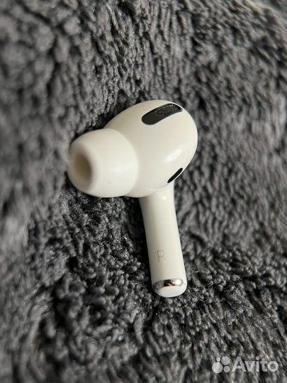 Наушник apple airpods pro правый