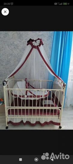 Кровать с балдахином и люлькой. Есть матрас
