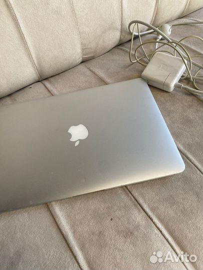 Apple macbook air (a1466)