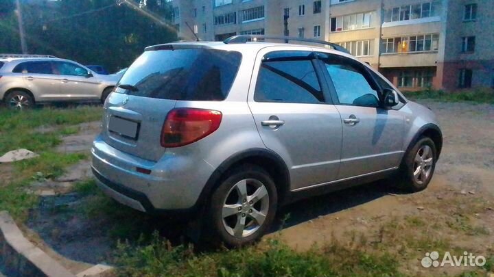 Suzuki SX4, 2010
