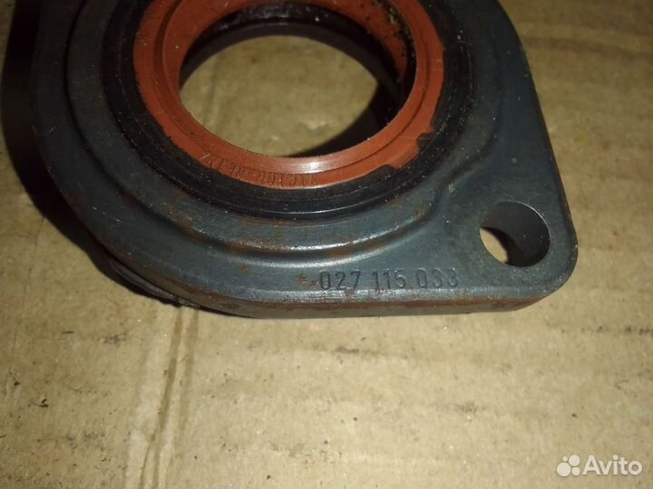 Кольцо промежуточного вала VW Passat B 1.8 ADR