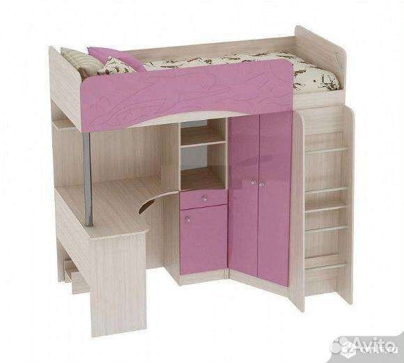 Детская кровать чердак со столом и шкафом