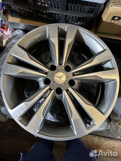 Литые диски r18 Mercedes