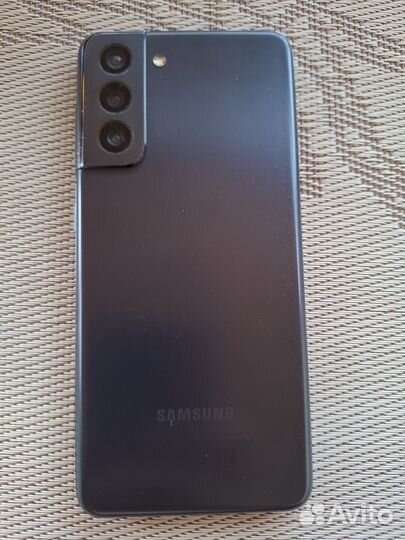 Samsung Galaxy S21, 8/256 ГБ