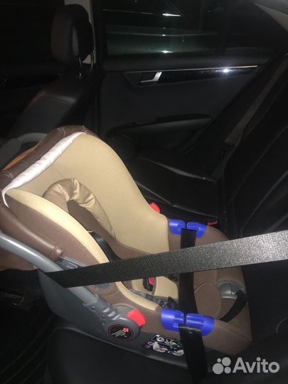 Автомобильное детское кресло от 0