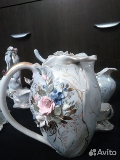 Фарфоровый сервиз ручной работы в подарок