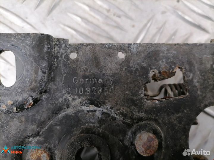 Замок капота Audi A6 4A/C4 1996 8D0823509J