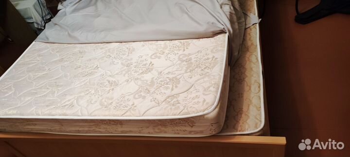 Матрас 160х200 бу