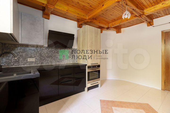 Дом 187 м² на участке 24 сот.