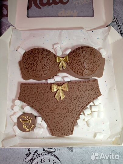 Набор из шоколада на 8 марта, подарок девушке