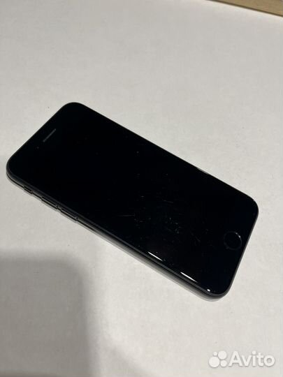 iPhone SE (2020), 256 ГБ