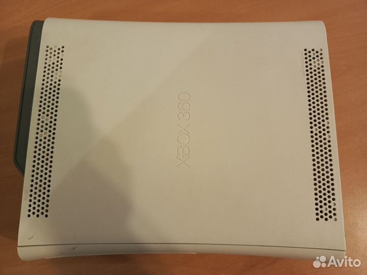 Xbox 360 белый