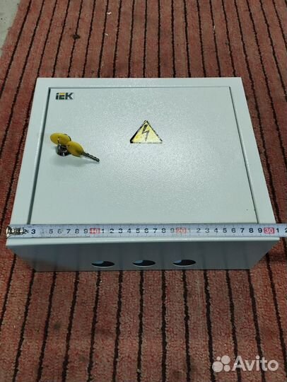 Щит распределительный навесной щрн-12 IP31
