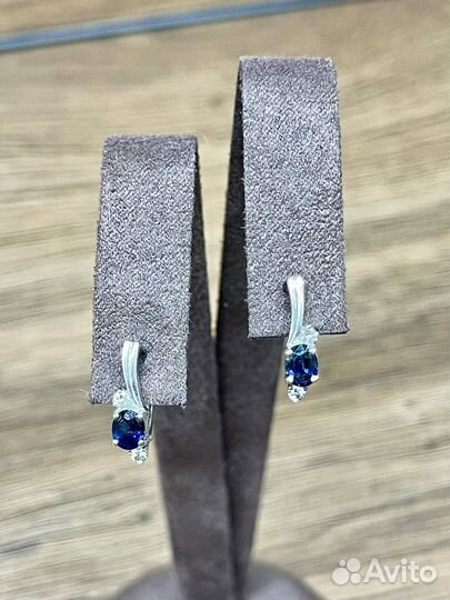 Серьги золотые с бриллиантами