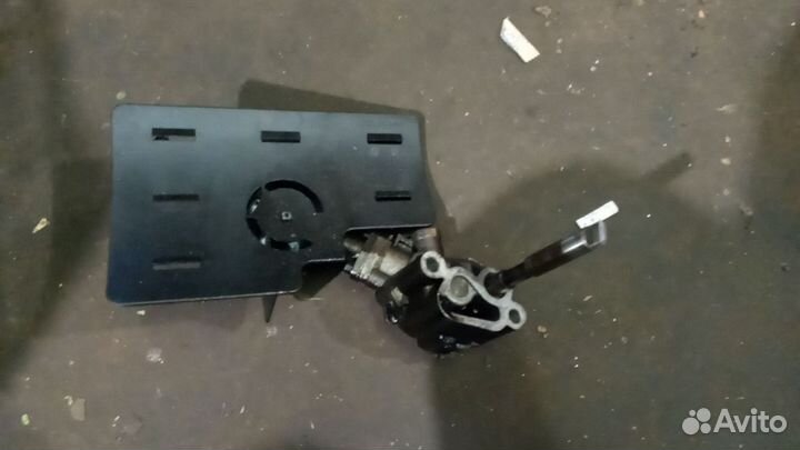 Насос масленый Audi Volkswagen 2.0