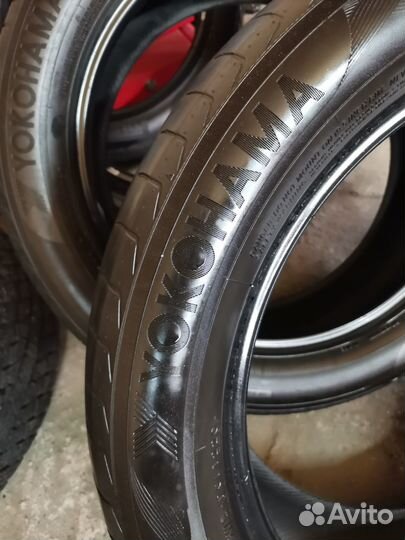 Yokohama Advan Sport V105W 245/50 R19