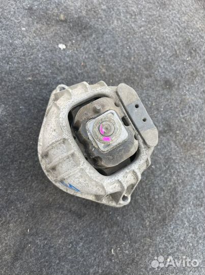 Опора подушка двигателя правая бмв 1/3/X1/Z4 серии