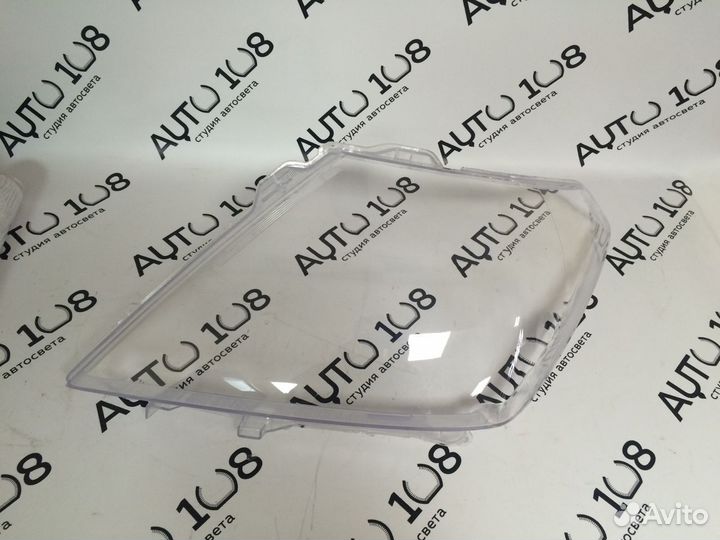 Стекло фары Nissan Patrol 2014-2021 левое 0129