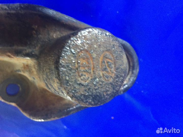 Кронштейн крепления двс Hyundai / Kia 218253X000