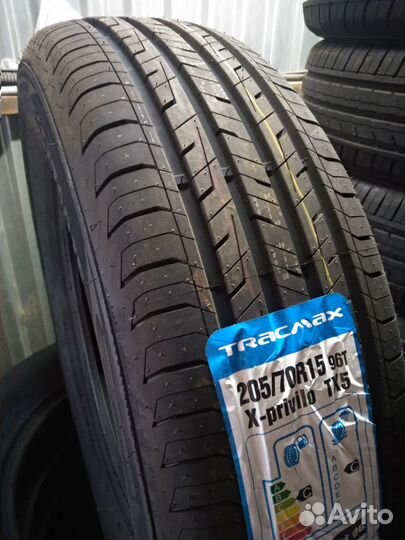 Tracmax X-Privilo TX5 205/70 R15