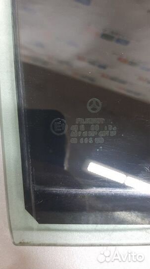 Стекло двери заднее правое Mercedes-Benz C-Class