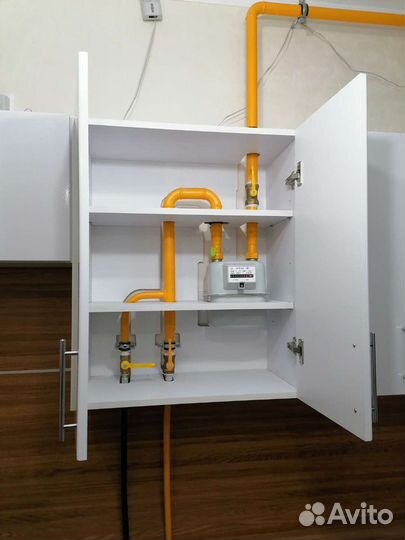 Кухня со встроенным бойлером на заказ