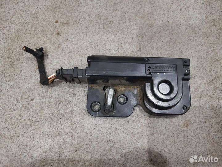 Замок багажника доводчик для Porsche Cayenne S 955