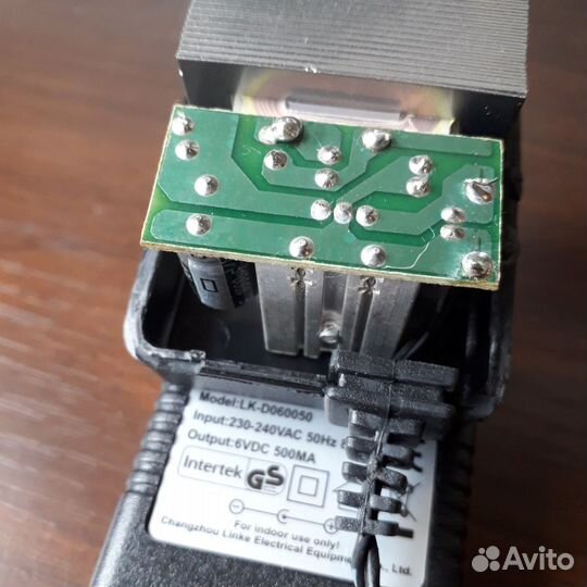 Стабилизированные 3/5/6/9/12 В для радиоприёмников