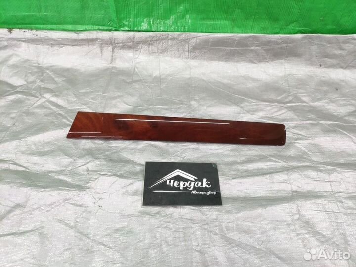 Накладка декоративная прав. зад. Volkswagen Touare