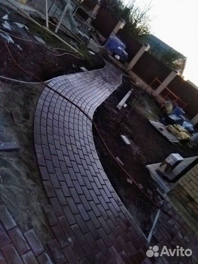 Укладка брусчатки / тротуарной плитки