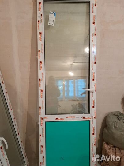 Балконный блок с дверью новый