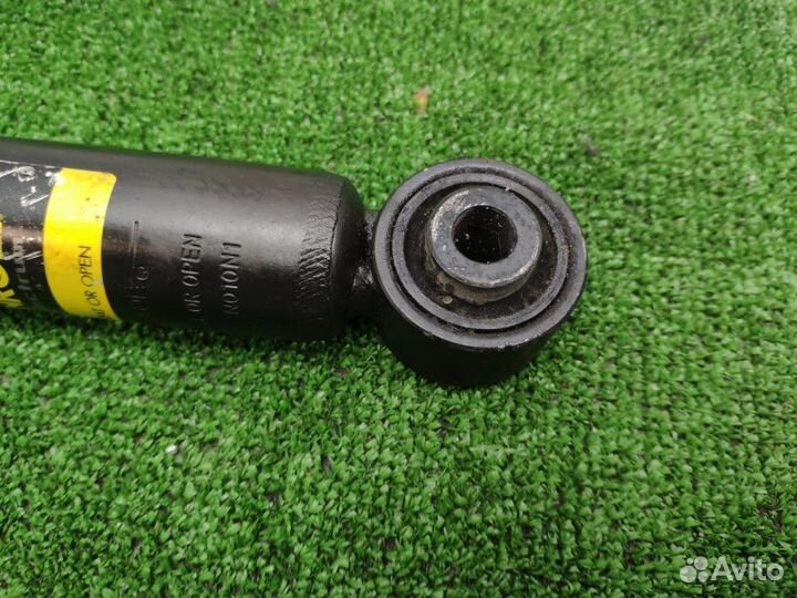 Амортизатор задний Honda Civic 4D R18A1 2009