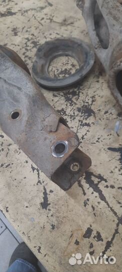 Рычаг задний нижний левый/правый Pajero 4