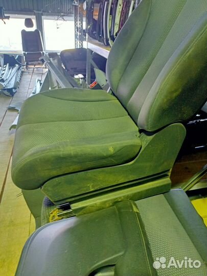 Сиденье переднее левое nissan tiida C11