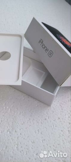 Коробка от iPhone xs и коробка от Sony