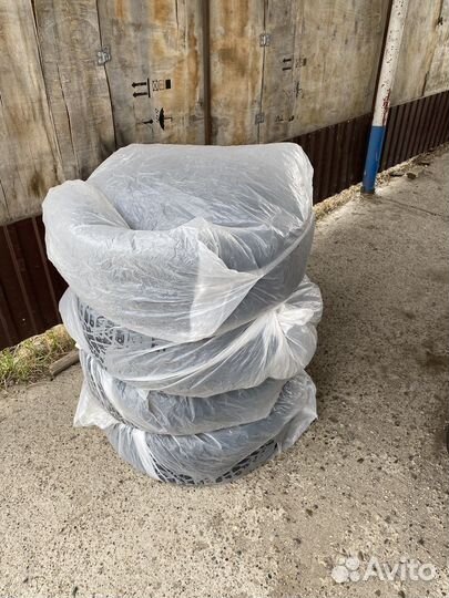 Pirelli Ice Zero 215/60 R17