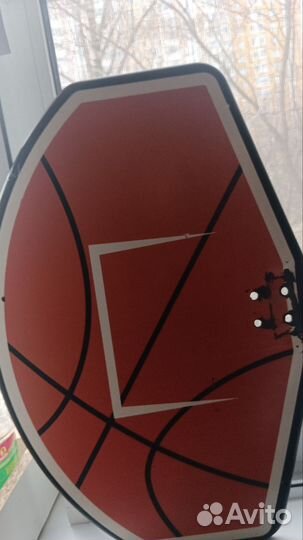 Баскетбольное кольцо со щитом
