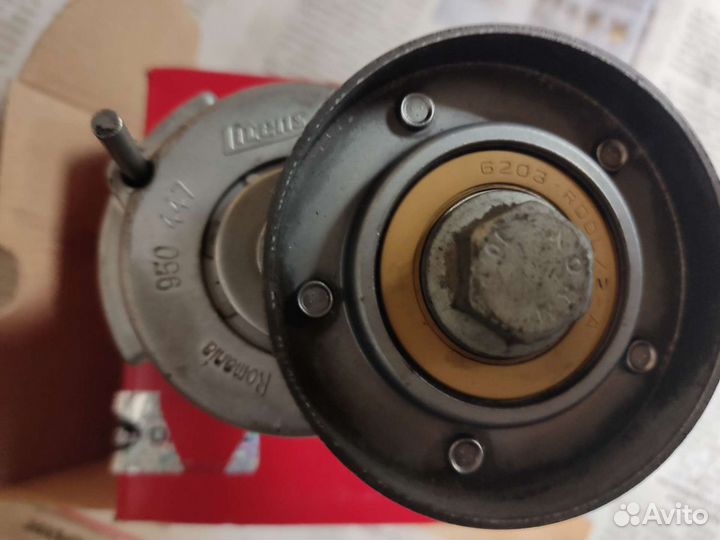 Натяжитель ремня VW golf V /audi A3