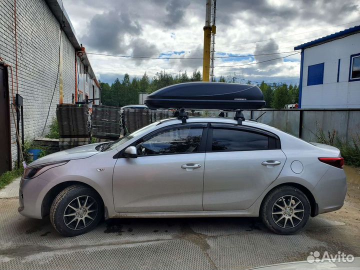 Автобокс 425 литров белый матовый