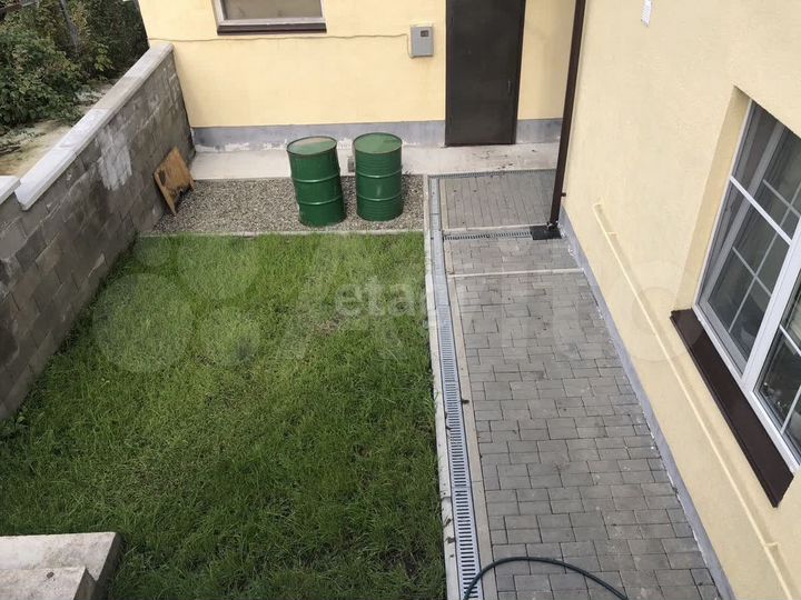 Дом 174 м² на участке 8,1 сот.