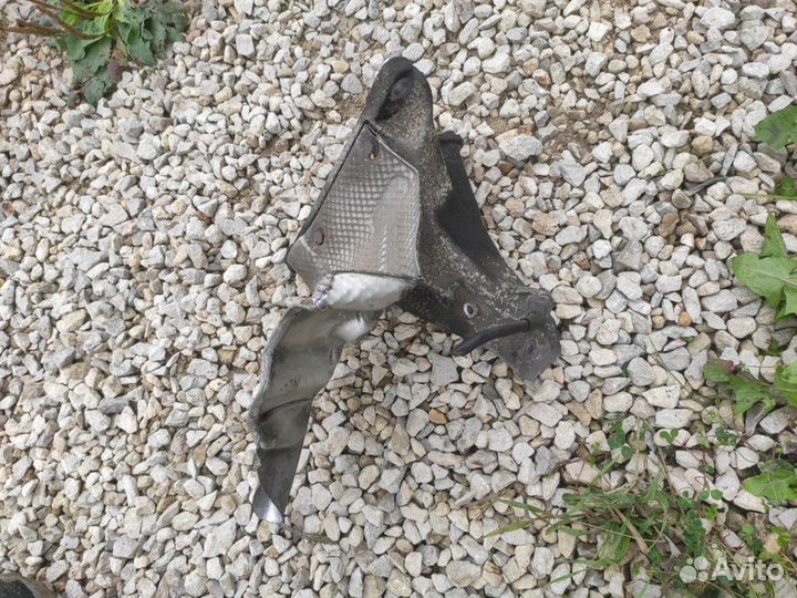 Кронштейн Audi A4 B5 1.8