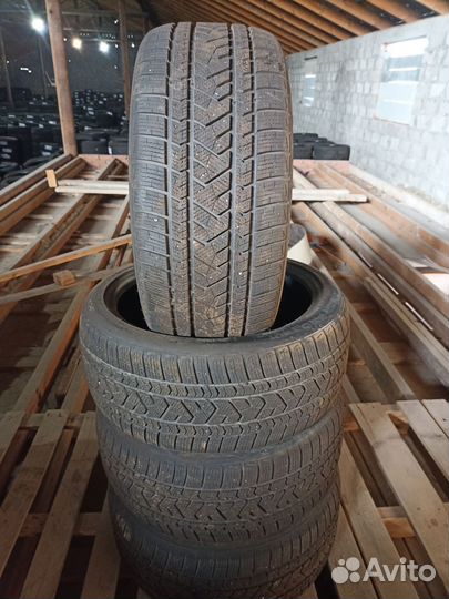 Tourador Winter Pro TSU1 245/40 R19 и 275/35 R19 100V