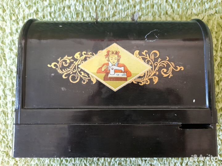 Детская швейная машинка ретро СССР